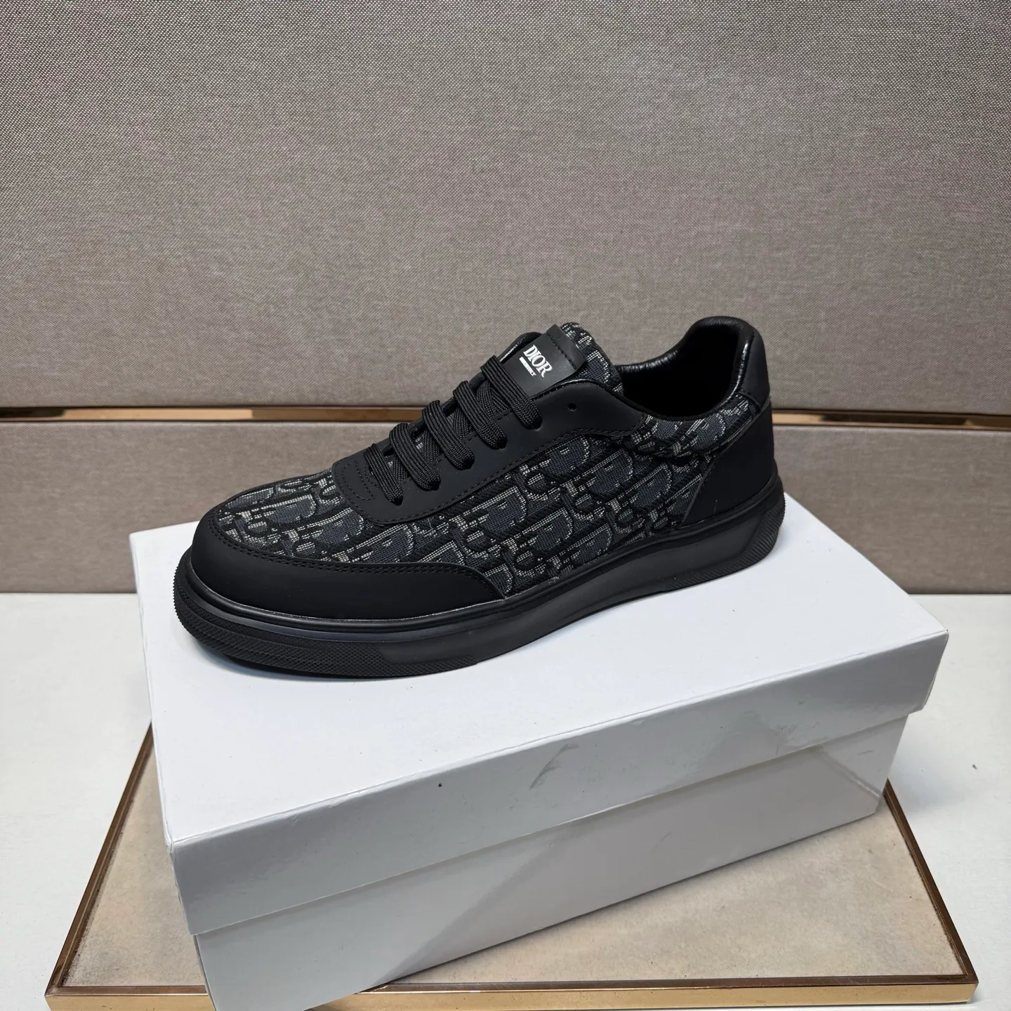 ⬛️Men's shoes 💰p400 [Dior~] Men's casual shoes 2025z cabinet sales simultaneously 🔶Size: 38-44#️⃣ 🔷3 colors🔜The upper is made of multi-material splicing ➕Genuine leather lining, comfortable and breathable, sole: original comfortable and wear-resistant outsole, ⚠️real thing📱photographed🎬real thing is better📢📢📢